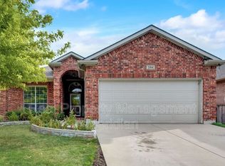 2104 Carlotta Dr, Fort Worth, TX 76177