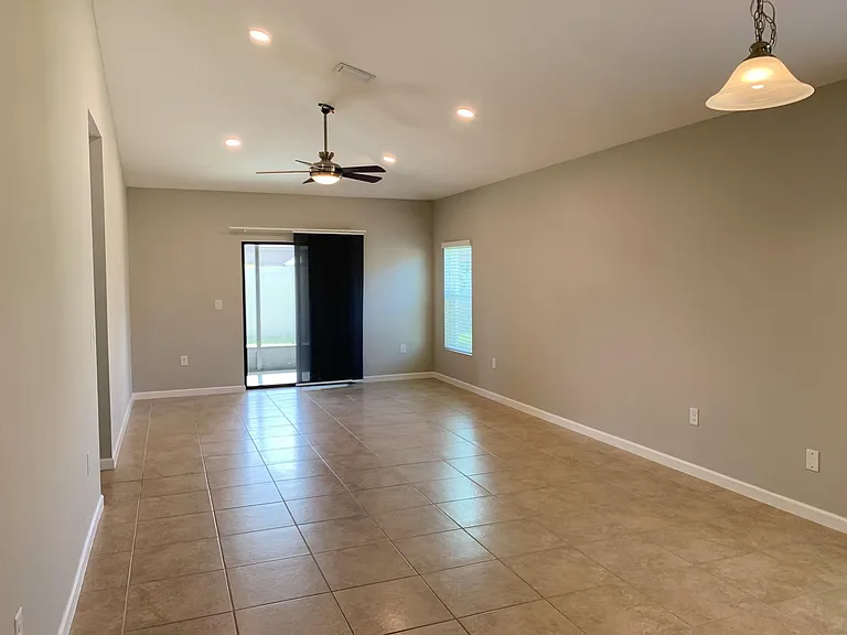 936 Sangria Cir — Photo 15