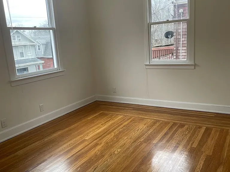 729 Grand Ave — Photo 7