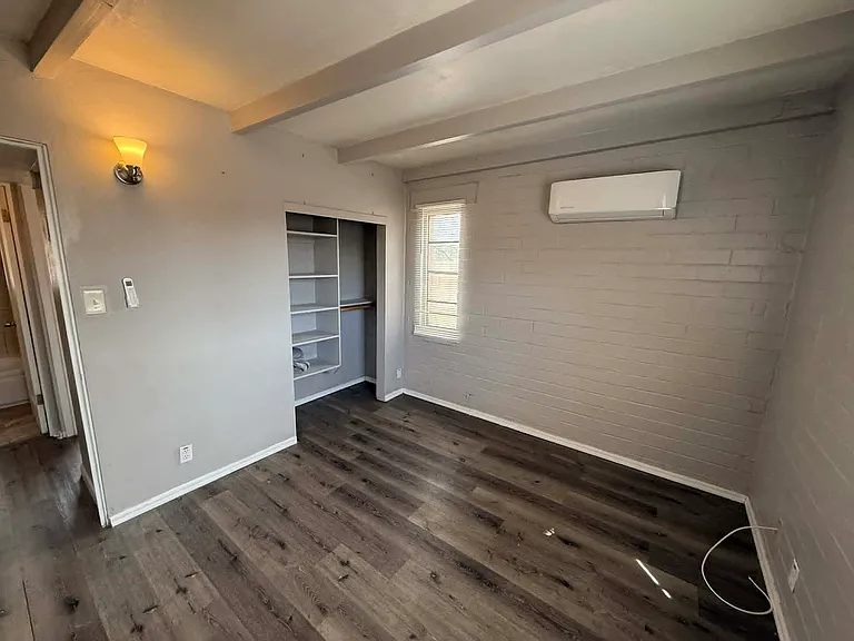 827 N Columbus Blvd — Photo 7