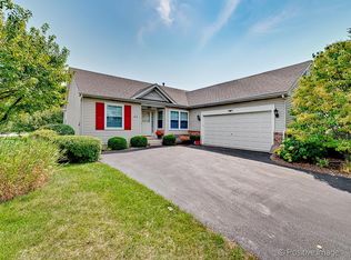 210 Stillwater Ct, Oswego, IL 60543