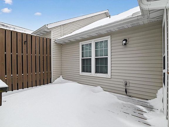 5th image of 185 North Musket Ridge Drive