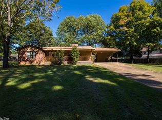 910 Oakland Dr, Jonesboro, AR 72404