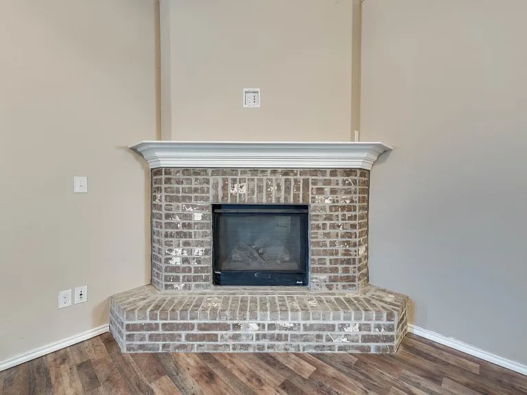 618 Juniper Ct — Photo 9