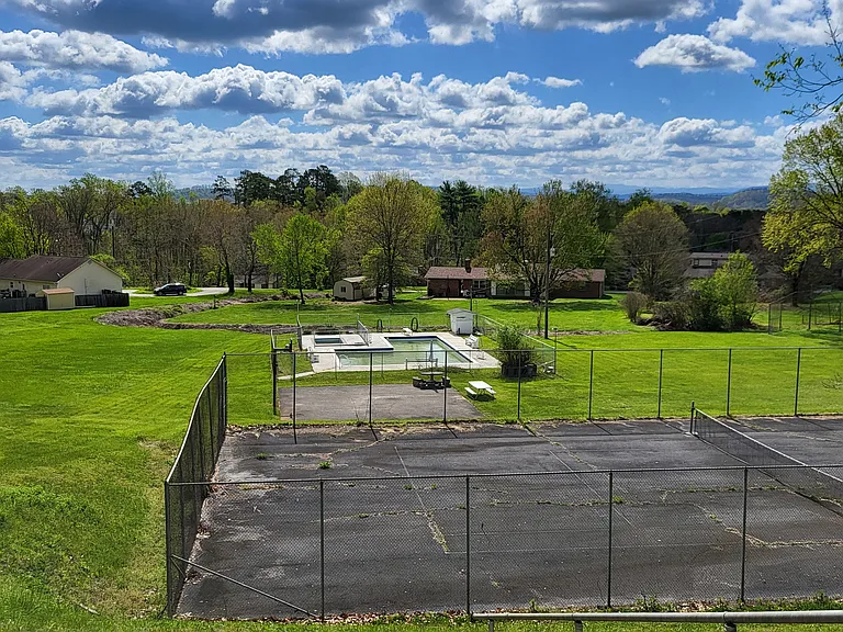 305 Smoky View Rd — Photo 34