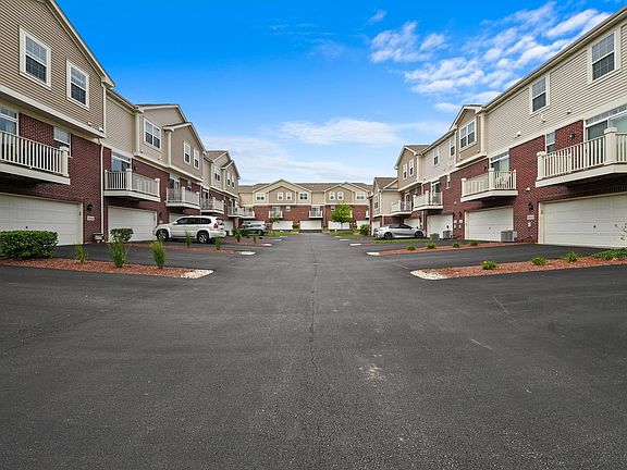 4th image of 10640 153rd Pl