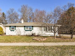 2400 Joan Ct, Kaukauna, WI 54130