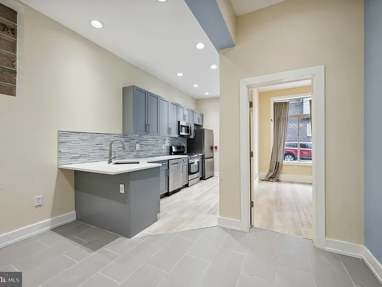 2024 E Fletcher St #26-1F — Photo 6