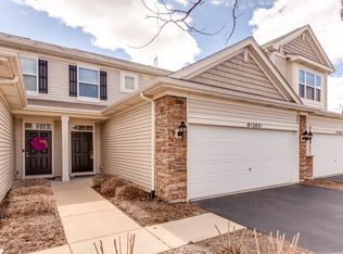 6N365 Whitmore Cir UNIT D, St Charles, IL 60174