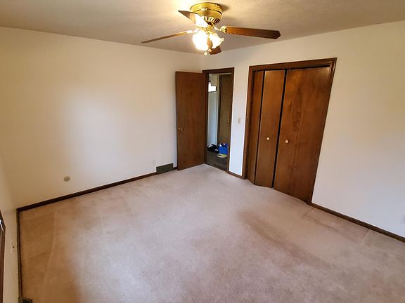 Bedroom 1; new Carpet to be installed mid January 2023