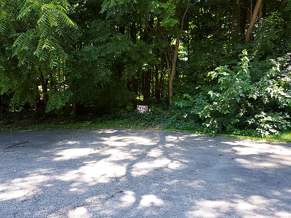 4th image of 910 Little John Ct