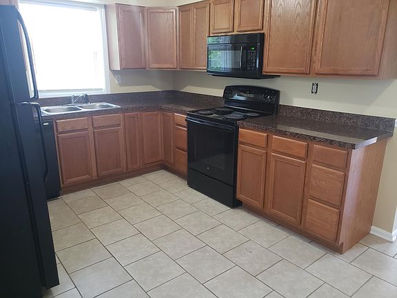 4th image of 250 Hillcrest Dr