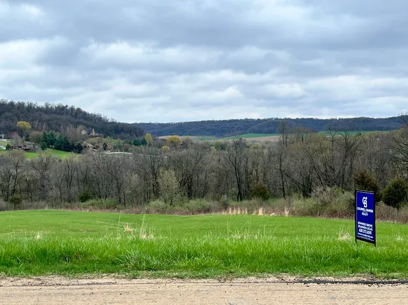 39 Shenandoah Dr, Galena, IL 61036