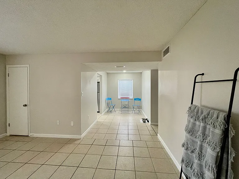 1223 Pamela St — Photo 21