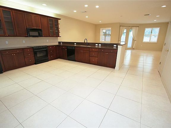 3rd image of 9787 Taylor Rose Ln