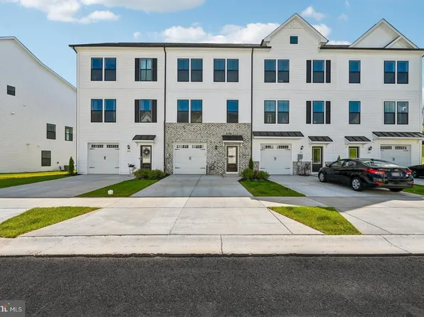 2109 Peace Lily Ln, Frederick, MD 21702