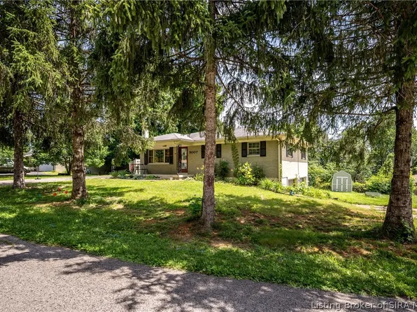 5007 Lakeview Drive, Floyds Knobs, IN 47119