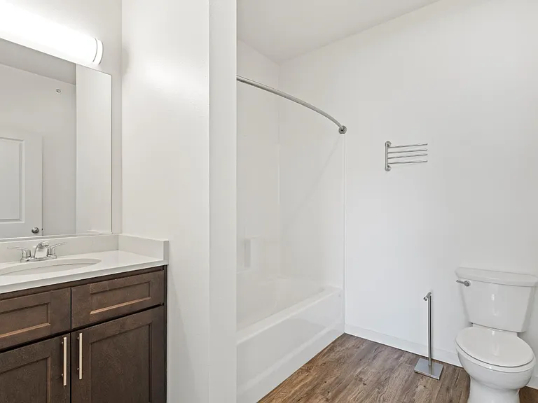 Columbia River Walk Apartments — Photo 152