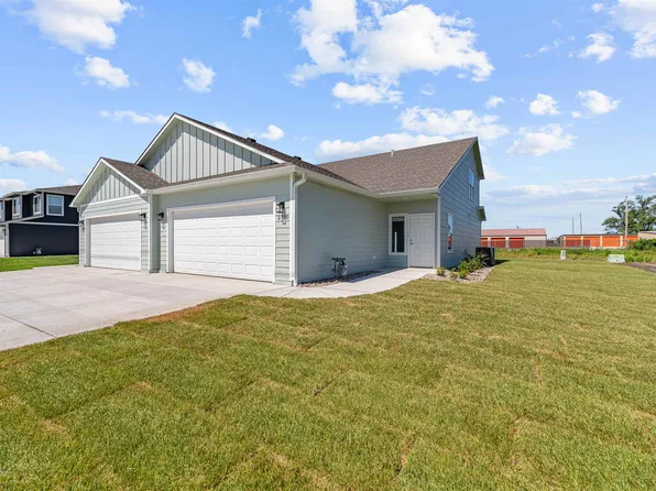 2700 Tim Rogers Ln, Salina, KS 67401