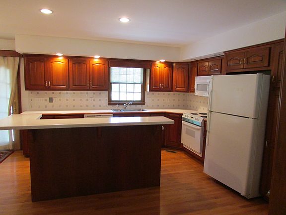 5th image of 115 Hidden Harbor Ln