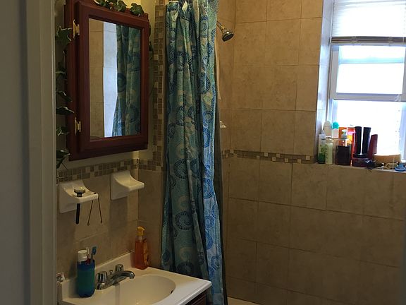 2nd image of 943 Pavonia Ave APT 3