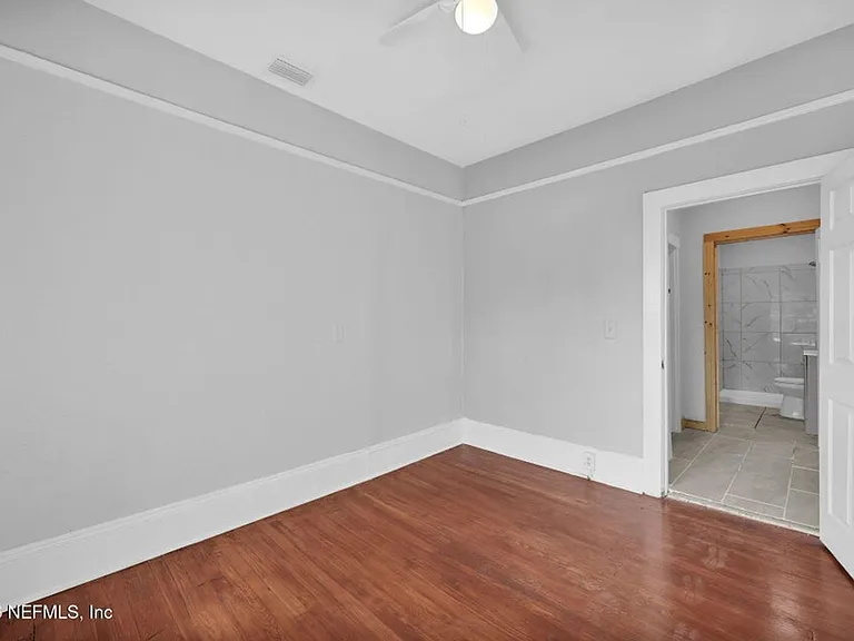 2517 Orion St — Photo 11