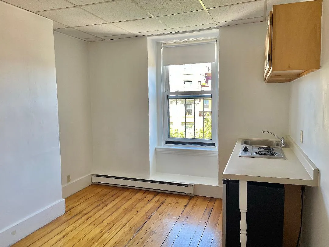 Studio, $1,995 — Photo 1