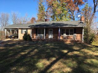 402 Lakeshore Dr, Gaffney, SC 29341