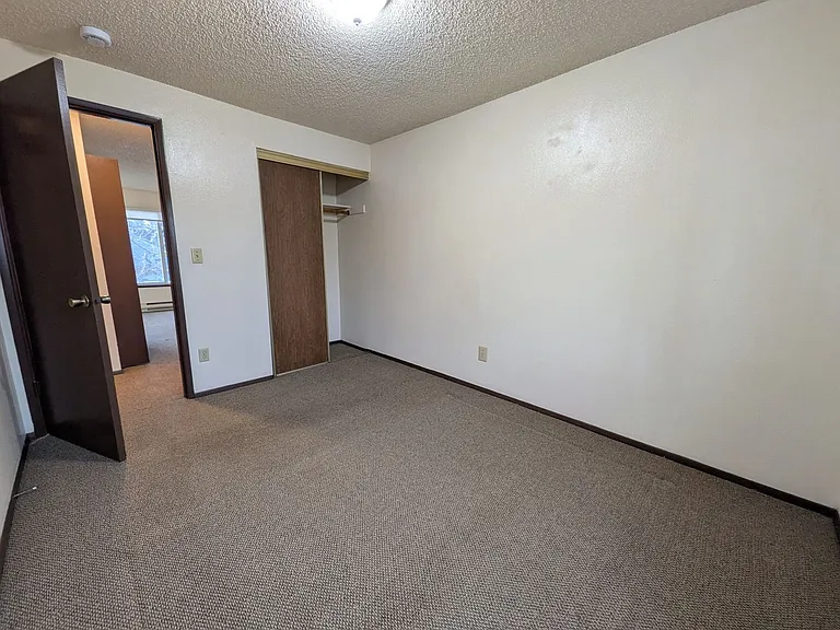 Chelsea Manor Apartments — Photo 21
