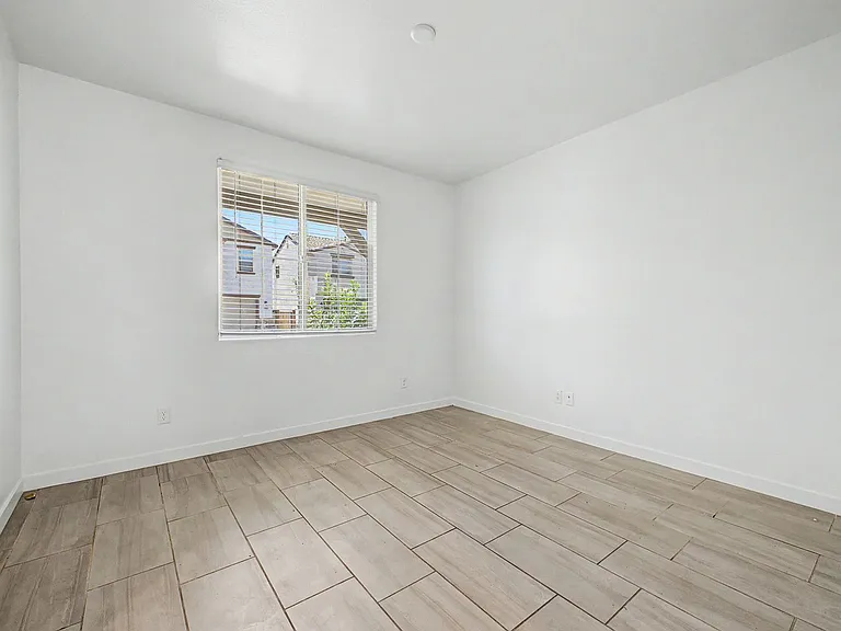 10984 W Pierce St — Photo 29