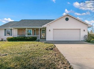 2208 Nick Ln, De Pere, WI 54115