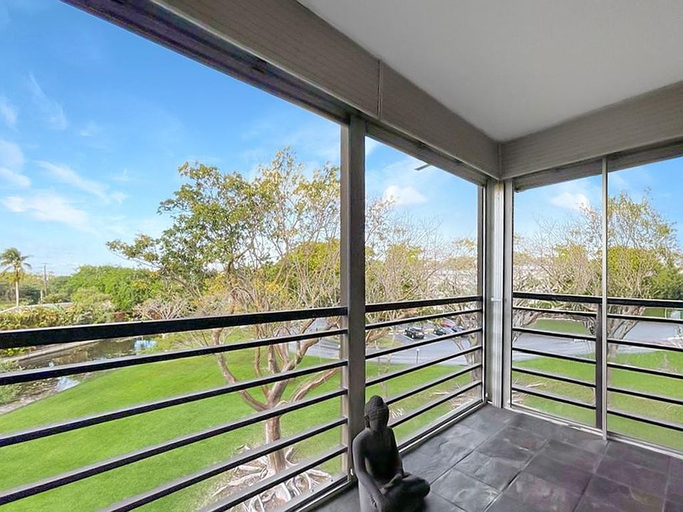 1st image of 121 Royal Park Drive #4D