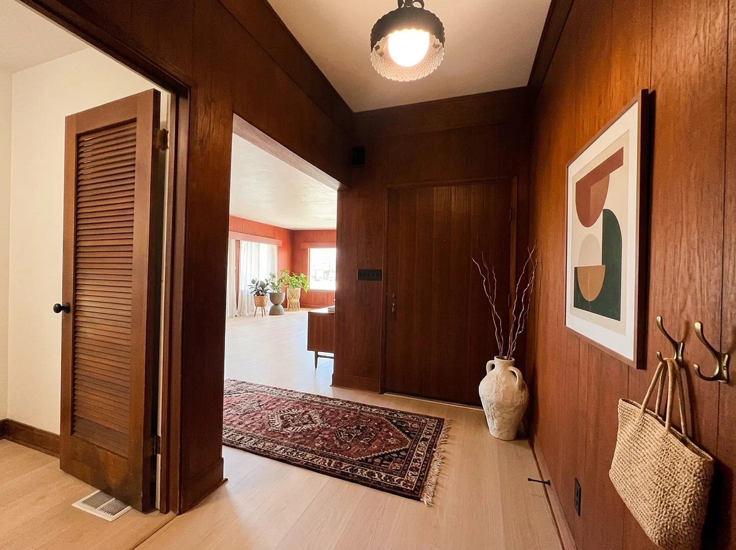Spacious 3 bed/2 bath Phoenix home | Available October — Photo 3
