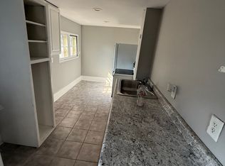 1305 S Main St #C, Bloomington, IL 61701