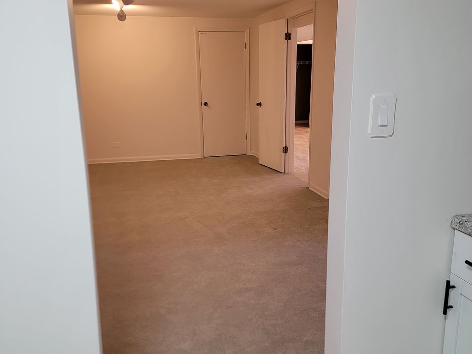 Living room 19x17