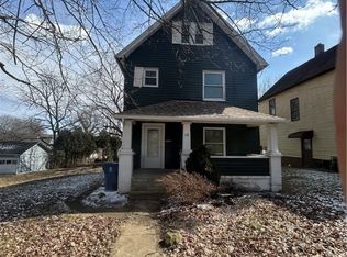 18 Hawthorne St, Struthers, OH 44471