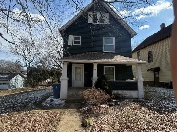 18 Hawthorne St, Struthers, OH 44471