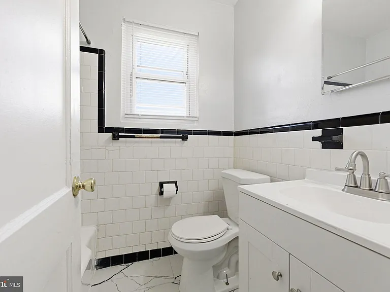 4029 Grant St NE — Photo 18
