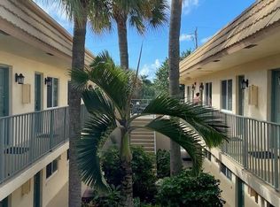 2300 SE 2nd St APT 17, Pompano Beach, FL 33062