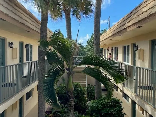 2300 SE 2nd Street #17, Pompano Beach, FL 33062