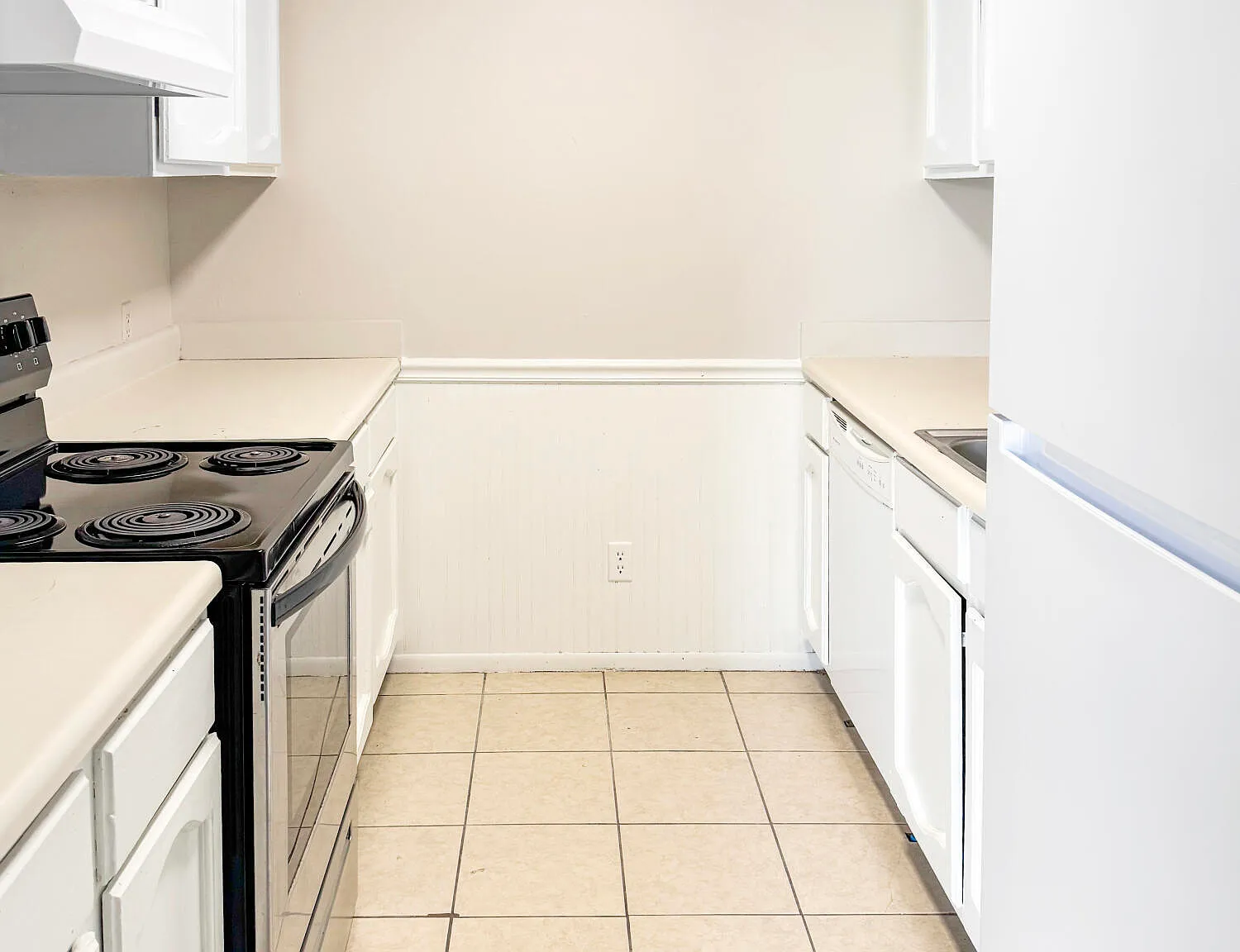 2 bed, 1.5 bath, 900 sqft, $975 — Photo 3