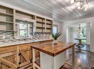 8736 Weeping Willow Rd, Big Sandy, TX 75755