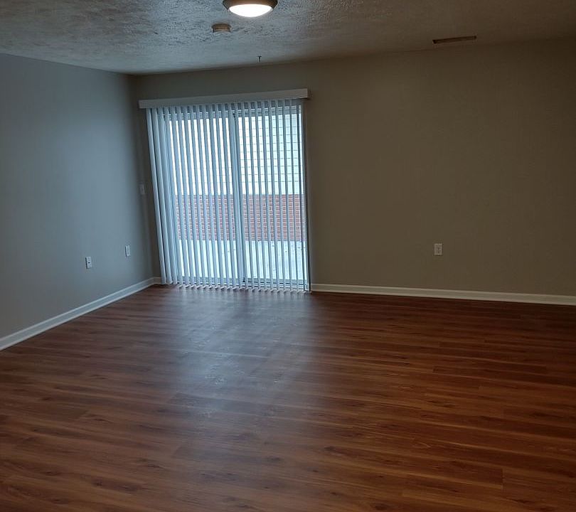 1st image of 901 S Franklin Ave #108