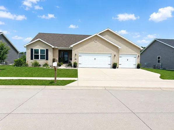 660 Emerald Ave, Mount Zion, IL 62549