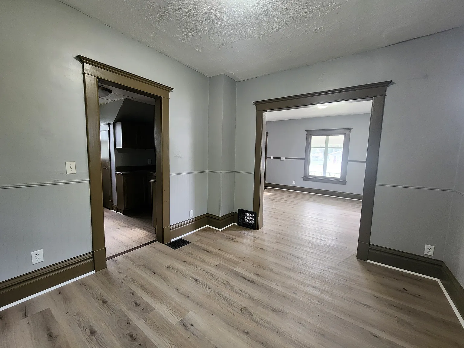 525 Courtland Street - 1 — Photo 3