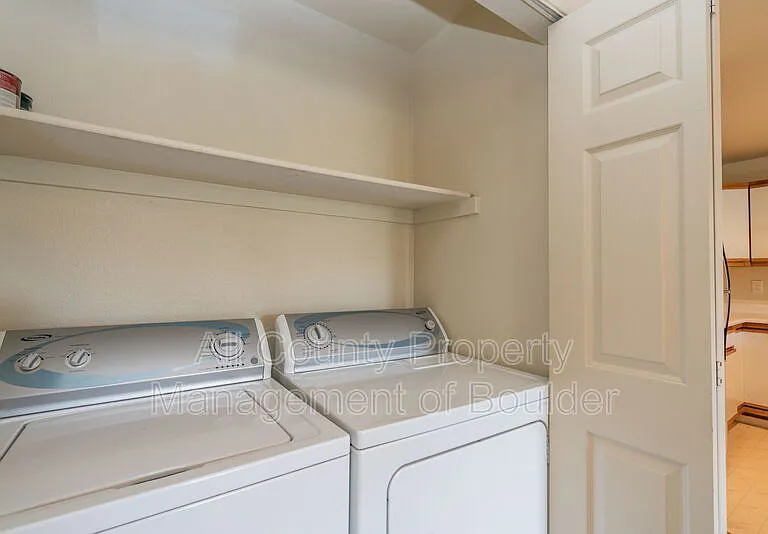 33 S Boulder Cir #209 — Photo 8