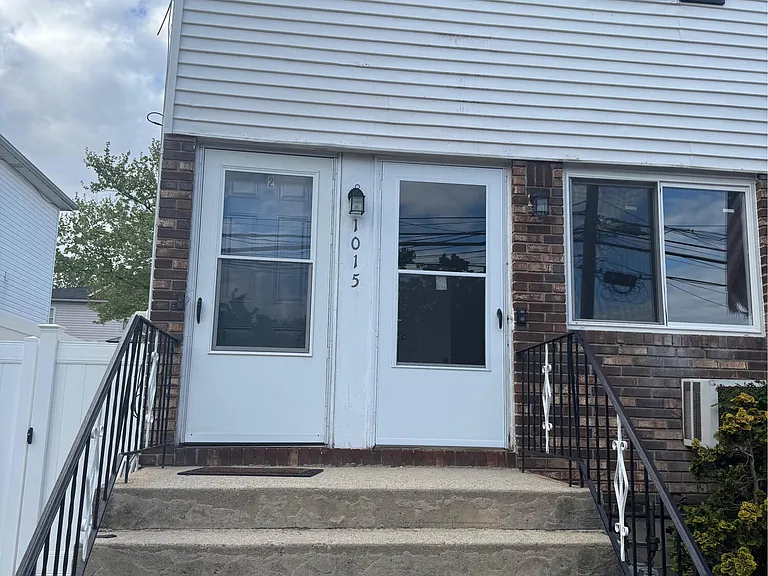 1015 Rathbun Ave #2 — Photo 1