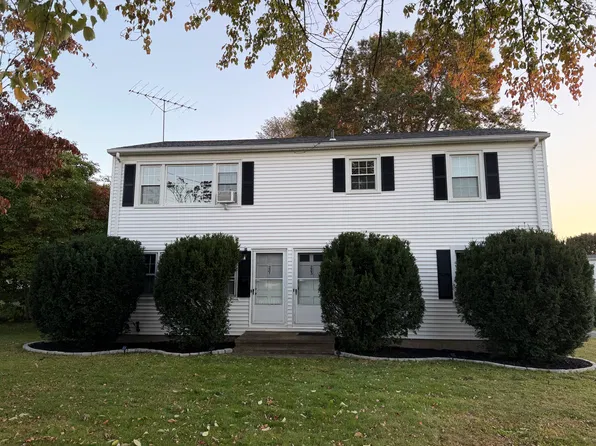 283 Meadows End Rd, Milford, CT 06460