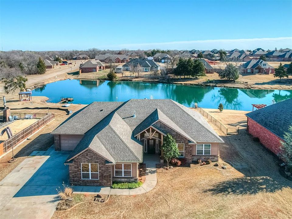 1st image of 660 Westwind Dr