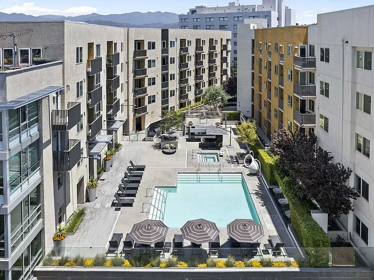 Camden Glendale — Photo 32